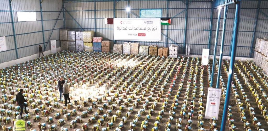 أخبار قطر | الهلال الأحمر: توزيع 6,080 طرداً غذائياً على نازحي غزة | عيون الجزيرة قطر