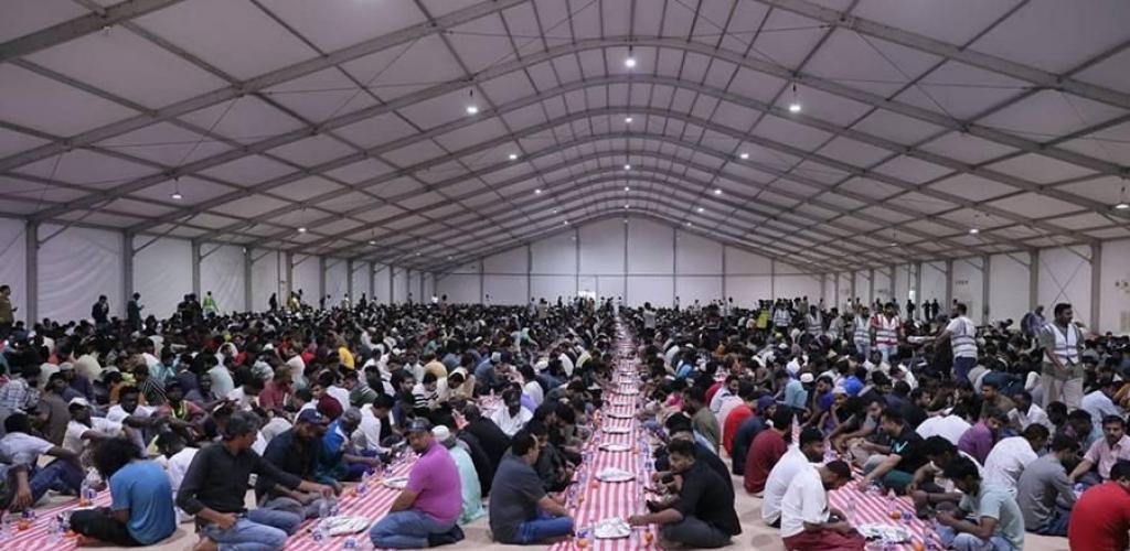 الامارات الان | «بيت الخير» توزع مليوناً و42 ألف وجبة إفطار خلال النصف الأول من رمضان | عيون الجزيرة الامارات