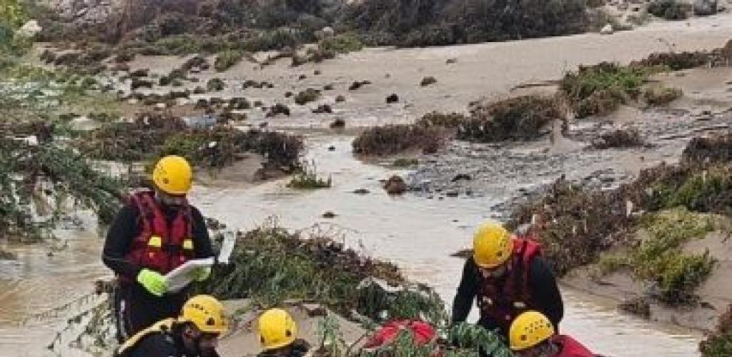أخبار سلطنة عمان | تسجيل 4 حالات وفاة خلال الـ 24 ساعة الماضية جراء الحالة الجوية | عيون الجزيرة الاخبارية عمان
