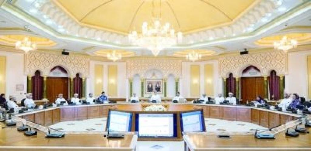 أخبار سلطنة عمان | السيد بلعرب يترأس اجتماع المجلس البلدي لمحافظة مسقط | عيون الجزيرة الاخبارية عمان