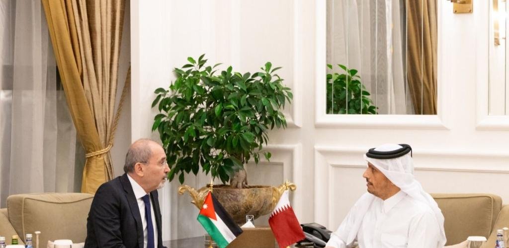 أخبار قطر | رئيس مجلس الوزراء وزير الخارجية يستقبل نائب رئيس الوزراء وزير الخارجية الأردني | عيون الجزيرة قطر