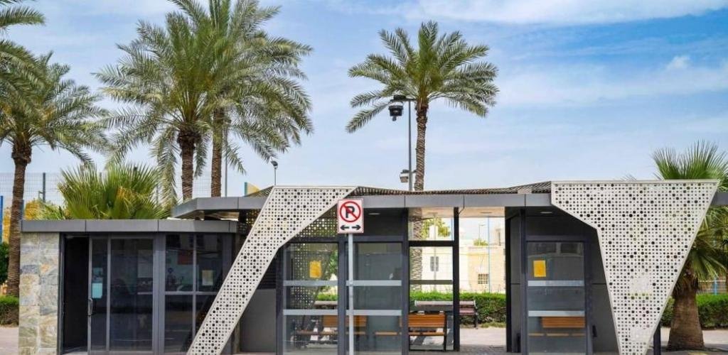 الامارات الان | «طرق دبي» تنجز 726 مظلّة لركاب حافلات المواصلات العامة في مناطق حيوية | عيون الجزيرة الامارات
