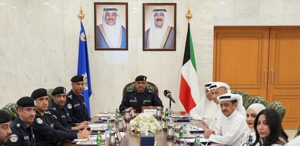 أخبار الكويت | وكيل وزارة الداخلية يبحث مع اتحاد وكلاء السيارات تعزيز التعاون المشترك | عيون الجزيرة الكويت