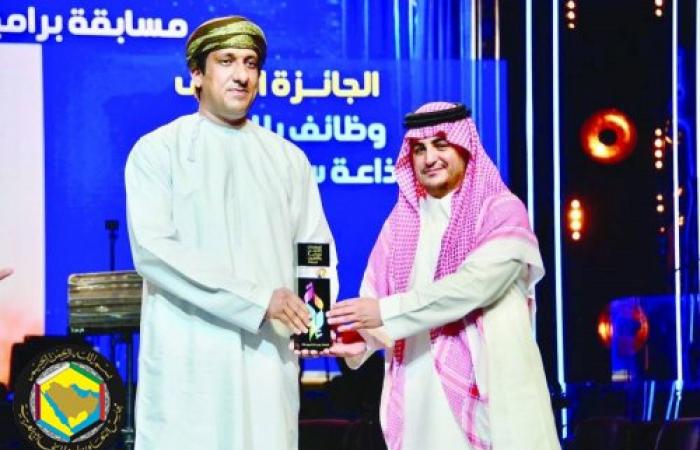 سلطنة عُمان تحصد 6 جوائز مرموقة في مهرجان الإذاعة والتلفزيون بتونس