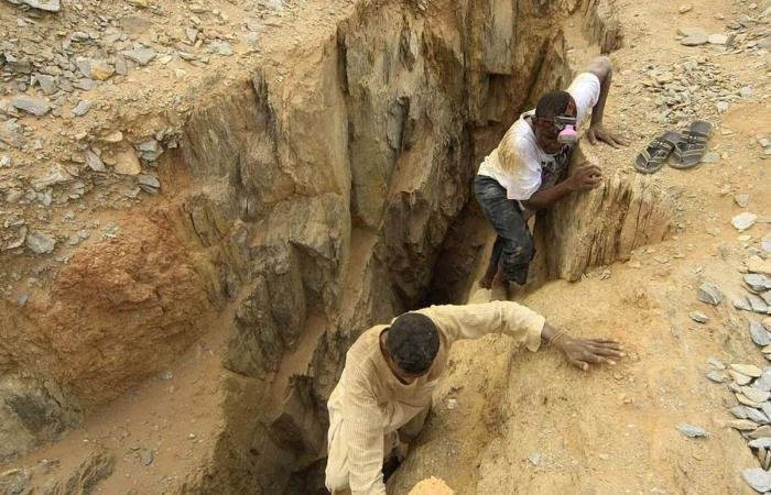 السودان.. مقتل 13 شخصاً في انهيار منجم ذهب بولاية جنوب كردفان | عيون الجزيرة
