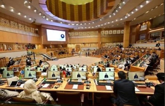 أخبار سلطنة عمان | مجلس الدولة يشارك في منتدى النساء البرلمانيات بأبوظبي | عيون الجزيرة الاخبارية عمان