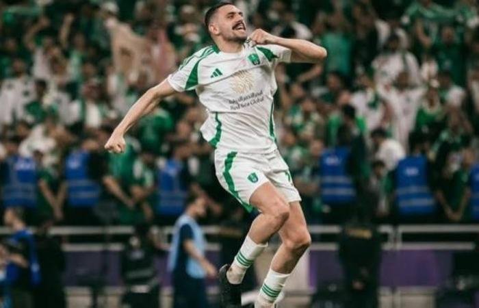 الأهلي يجهز الشنب للكلاسيكو