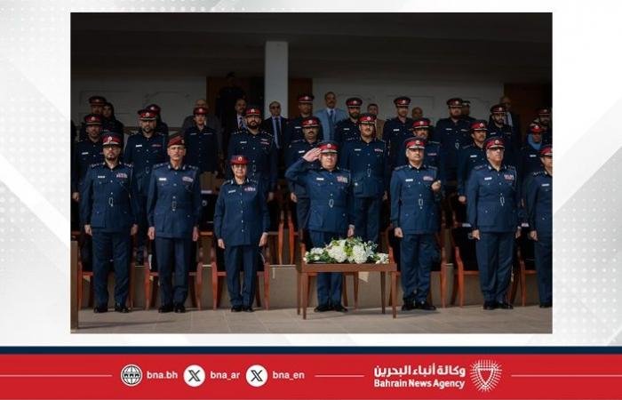 أخبار البحرين | رئيس الشرطة يشهد تخريج 878 من الشرطة المستجدين ويؤكد أن البرامج العلمية والتدريبية راعت التحديات العصرية والنظم الحديثة في مكافحة الجريمة المنظمة والالتزام بقواعد العمل الشرطي | عيون الجزيرة