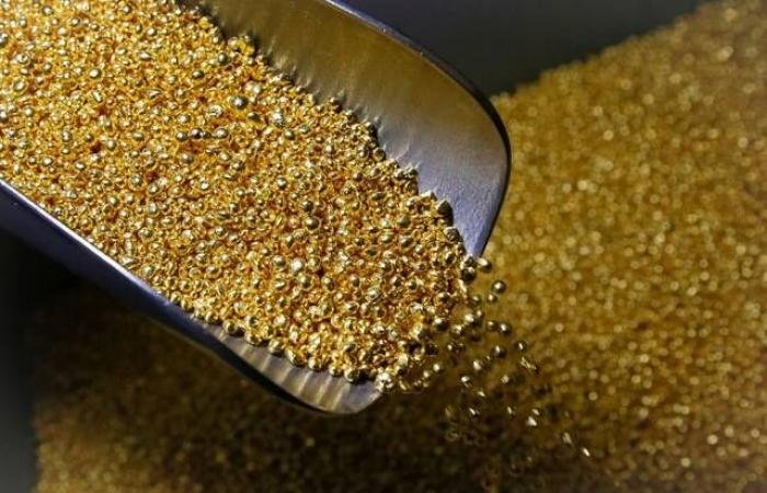 الذهب يواصل قفزاته التاريخية ويتجاوز 5200 دولار