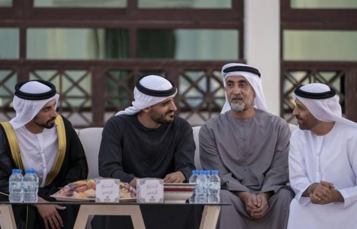 الامارات الان | زايد بن محمد يحضر حفل استقبال بمناسبة زفاف حميد المزروعي | عيون الجزيرة الامارات