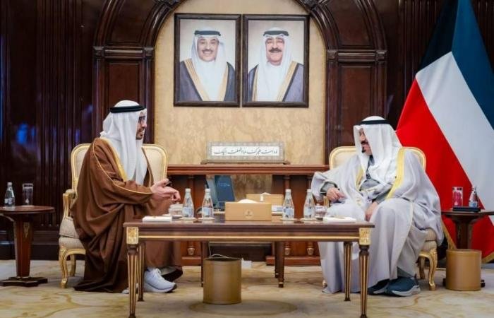 الامارات الان | عبدالله بن زايد ورئيس وزراء الكويت يبحثان العلاقات الأخوية | عيون الجزيرة الامارات