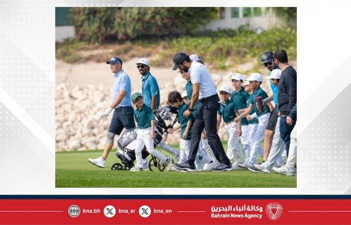أخبار البحرين | سمو الشيخ ناصر بن حمد آل خليفة يلتقي أطفال أكاديمية سموه للجولف | عيون الجزيرة