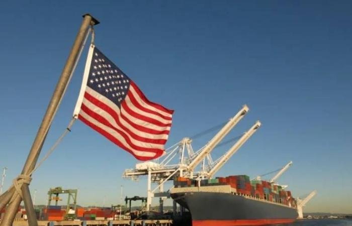 94.6 % العجز التجاري الأمريكي في نوفمبر إلى 56.8 مليار دولار