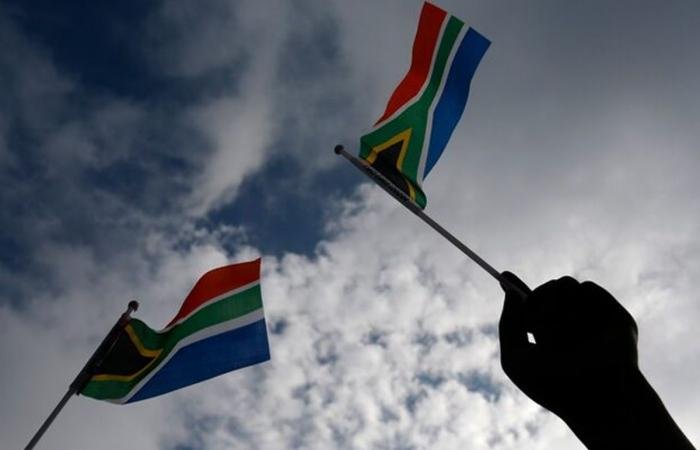 جنوب أفريقيا تًعلن القائم بالأعمال الإسرائيلي شخصا غير مرغوب فيه | عيون الجزيرة