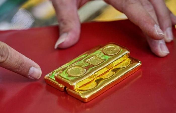 مشتريات الذهب تتجاوز 555 مليار دولار عالمياً في 2025.. بنمو 45%