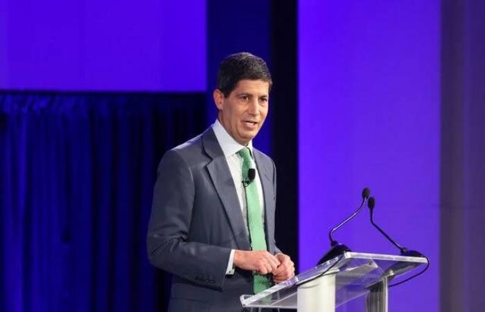 ترامب يرشح كيفن وارش لرئاسة الفيدرالي.. فمن هو؟