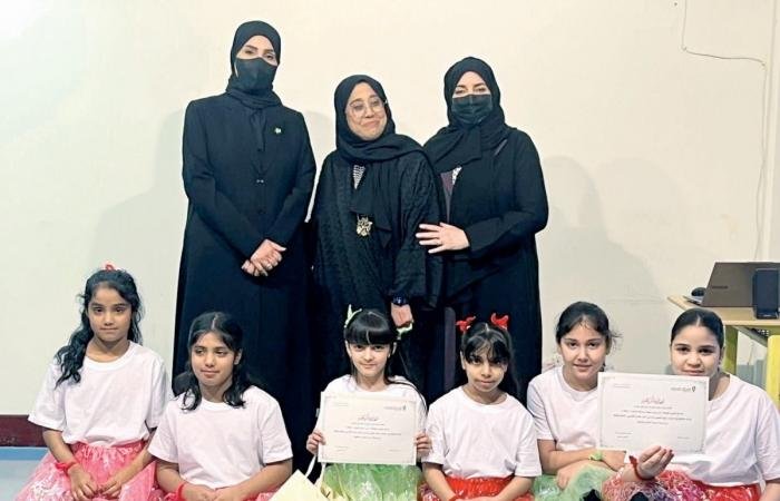 أخبار قطر | مركز الإيمان المسائي يكرّم طالباته تقديرًا للتميّز | عيون الجزيرة قطر