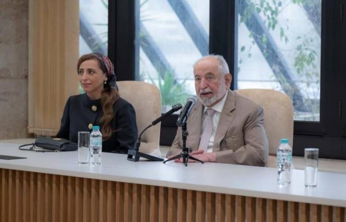 الامارات الان | سلطان: الوثائق البرتغالية تحكي تاريخاً مهماً في المنطقة (فيديو) | عيون الجزيرة الامارات