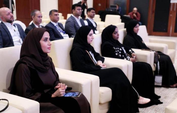 «لآلئ الشارقة» يعرّف بـ «صاغة الإمارات» عبر تصاميم عصرية