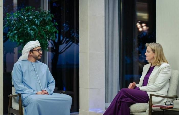 الامارات الان | عبد الله بن زايد يستقبل الوزيرة الاتحادية للشؤون الأوروبية بالنمسا | عيون الجزيرة الامارات