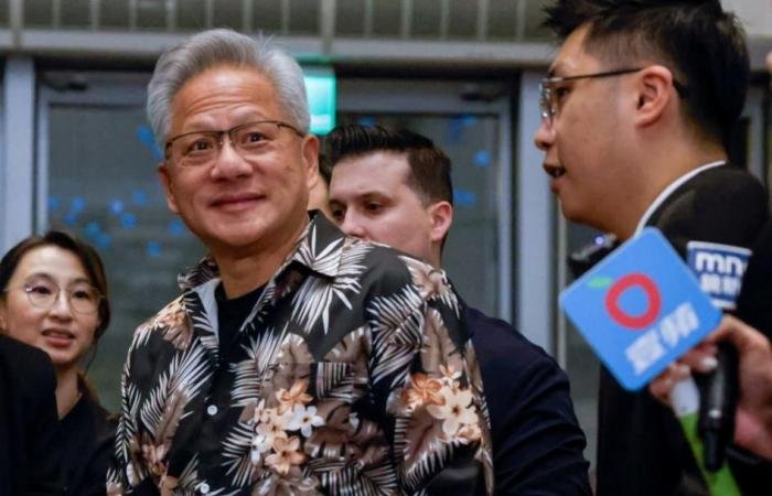 رئيس إنفيديا ينفي التخلي عن «أوبن إيه.آي» ويجدد وعد «الاستثمار الضخم»