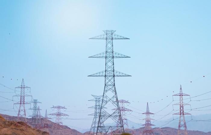 بدء تنفيذ مشروع الربط الكهربائي الخليجي المباشر مع سلطنة عُمان