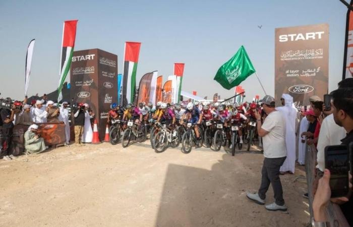 الرياضة الان | محمد بن راشد يشهد ختام السباق الصحراوي ضمن بطولة السلم للدراجات | عيون الجزيرة الرياضي