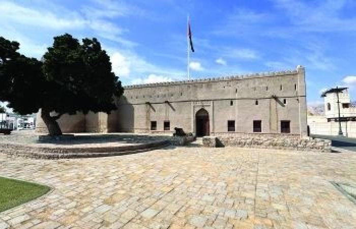 أخبار سلطنة عمان | حصن قريات.. معلم تاريخي يجسد التراث والفن المعماري | عيون الجزيرة الاخبارية عمان