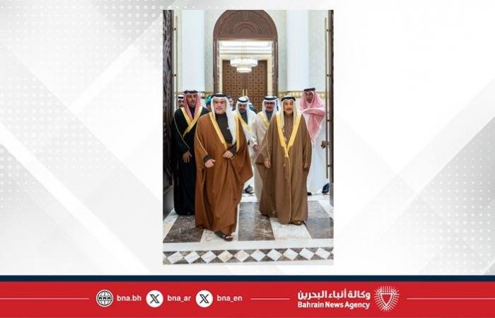 أخبار البحرين | سمو ولي العهد رئيس مجلس الوزراء يغادر أرض الوطن متوجهًا إلى دولة الكويت في زيارة رسمية | عيون الجزيرة
