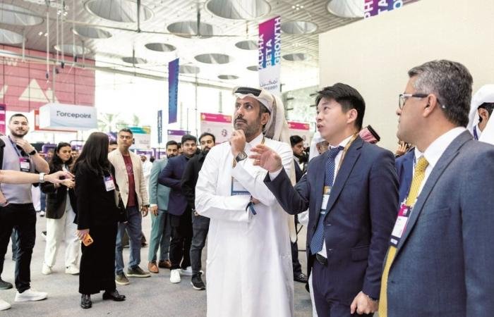 أخبار قطر | زار قمة الويب قطر.. وزير التجارة: دعم وتطوير منظومة التحول الرقمي | عيون الجزيرة قطر