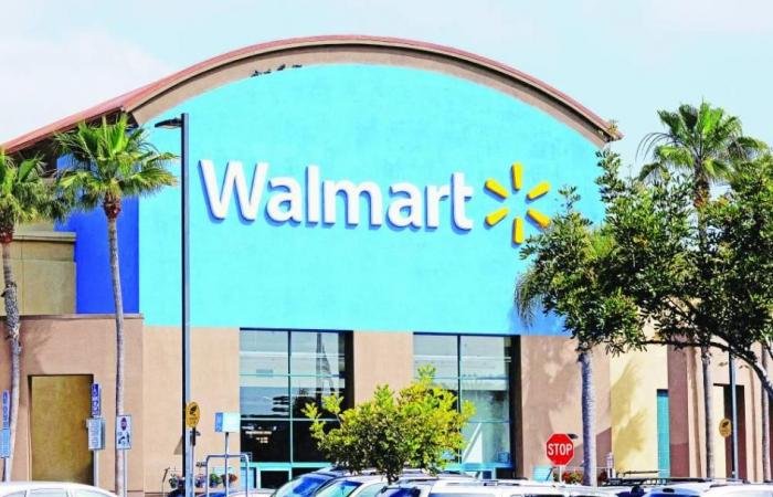 الذكاء الاصطناعي يدخل «وول مارت» نادي التريليون دولار