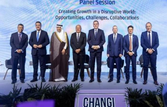 وزير النقل السعودي يقود وفد المملكة في قمة شانغي ومعرض سنغافورة للطيران 2026