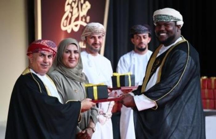 أخبار سلطنة عمان | المجلسُ العُماني للاختصاصات الطبيّة يحتفل بتخريج 145 طبيبًا وطبيبة | عيون الجزيرة الاخبارية عمان