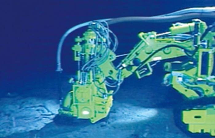 اليابان تستخرج معادن نادرة من رواسب في أعماق البحر