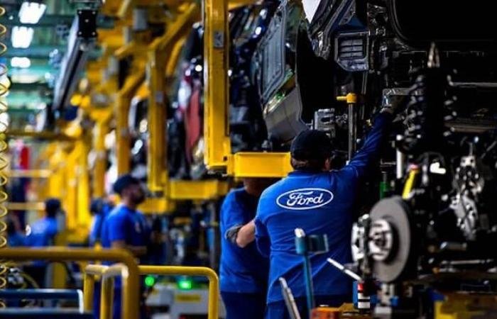"فورد" و"جيلي" تبحثان شراكة لتصنيع السيارات بأوروبا ونقل التكنولوجيا المتقدمة
