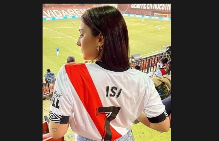 الرياضة الان | «يجب أن يبكوا».. زوجة لاعب رايو فاليكانو تسخر من ريال مدريد | عيون الجزيرة الرياضي