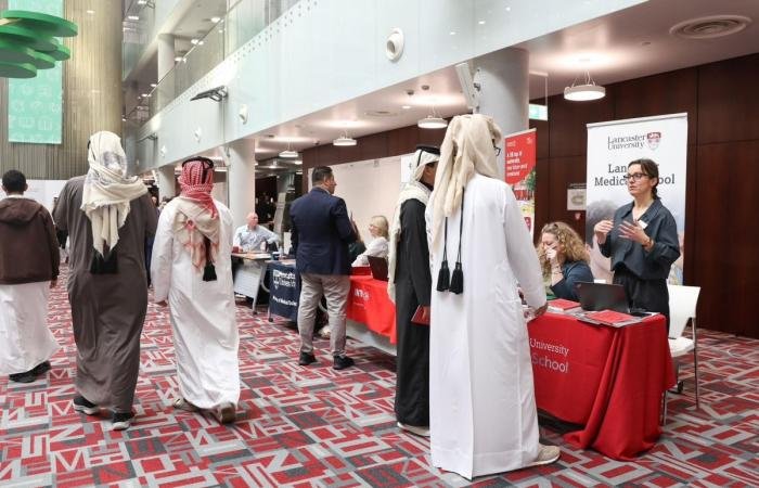 أخبار قطر | التربية والتعليم تطلق "معرض الطب" بمشاركة 16 جامعة بريطانية | عيون الجزيرة قطر