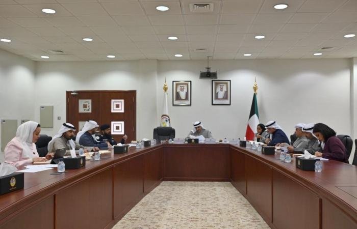أخبار الكويت | لجنة الشكاوى والمقترحات في محافظة الجهراء تناقش تطوير مستوى الخدمات | عيون الجزيرة الكويت