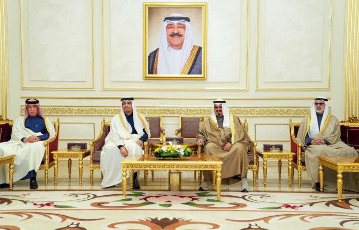 أخبار الكويت | رئيس الوزراء القطري يصل إلى البلاد في زيارة رسمية | عيون الجزيرة الكويت