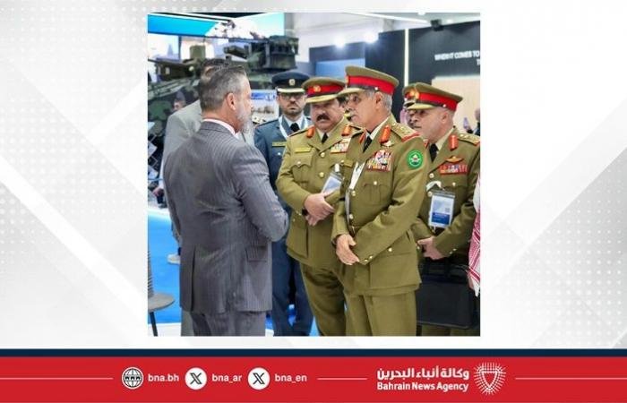 أخبار البحرين | رئيس هيئة الأركان يحضر فعاليات معرض الدفاع العالمي 2026 | عيون الجزيرة