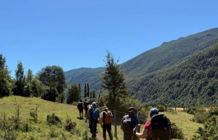 أخبار قطر | مشاركون قطريون في جولة (CultuHike) الثقافية ينهون رحلة للمشي عبر سلسلة جبال الأنديز | عيون الجزيرة قطر