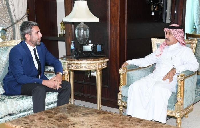 أخبار قطر |  الأمين العام لوزارة الخارجية يجتمع مع سفير جورجيا | عيون الجزيرة قطر