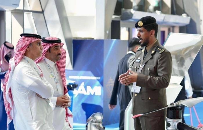 أخبار السعودية | المديرية العامة للدفاع المدني تشارك في جناح وزارة الداخلية بمعرض الدفاع العالمي 2026 | عيون الجزيرة السعودية الان
