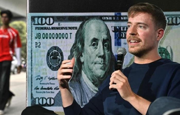 أشهر يوتيوبر في العالم يشتري بنكا رقميا