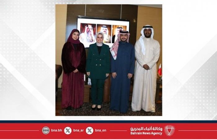 أخبار البحرين | وزيرة شؤون الشباب تستقبل سفراء الشباب البحريني وتؤكد فخرها بتمثيلهم المشرف للمملكة | عيون الجزيرة