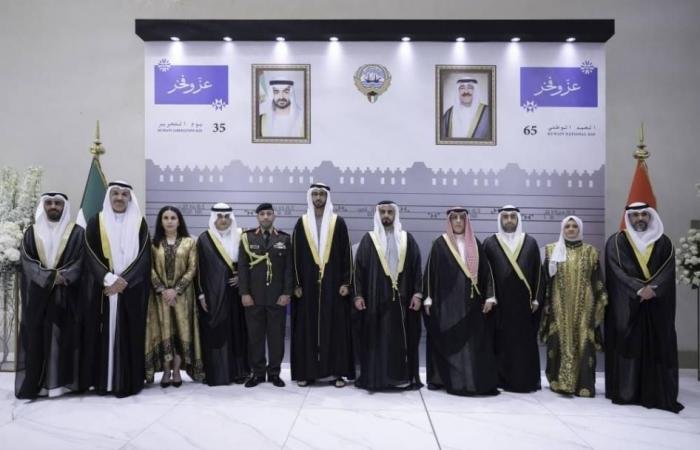 الامارات الان | سيف بن زايد يحضر حفل سفارة الكويت بمناسبة العيد الوطني الـ65 | عيون الجزيرة الامارات