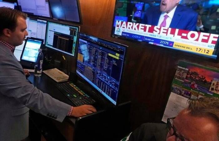 تراجع أسهم شركات الوساطة الأمريكية بسبب منصات التداول بالذكاء الاصطناعي