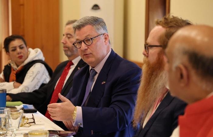 أخبار الكويت | بتلر: أميركا ملتزمة بأمن الكويت وسيادتها ومستقبلها | عيون الجزيرة الكويت