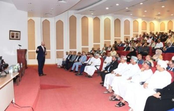 أخبار سلطنة عمان | مؤتمر الدراسات الإنجليزية يستعرض تأثير الذكاء الاصطناعي على الممارسات الأكاديمية والبحثية | عيون الجزيرة الاخبارية عمان