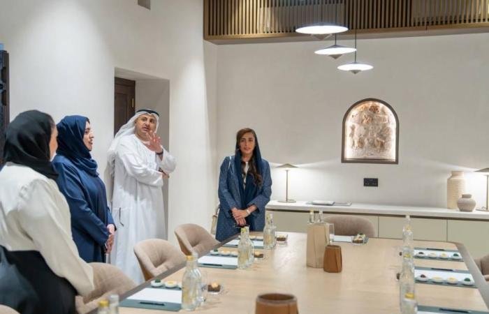 الامارات الان | بدور القاسمي تتفقد الأعمال في «البيت الوسطي» ضمن «قلب الشارقة» | عيون الجزيرة الامارات